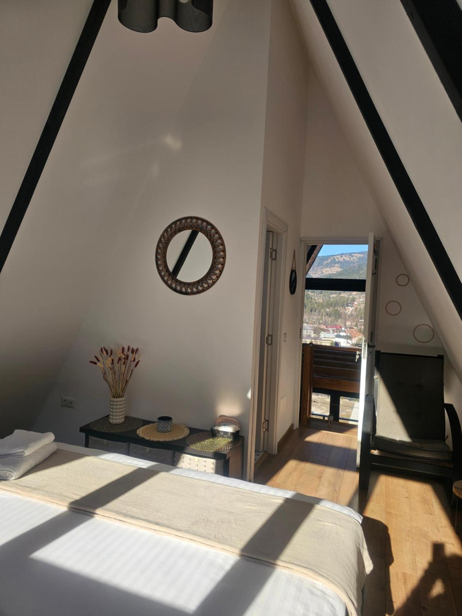 Ambiance Aframe Chalet Campulung Moldovenesc