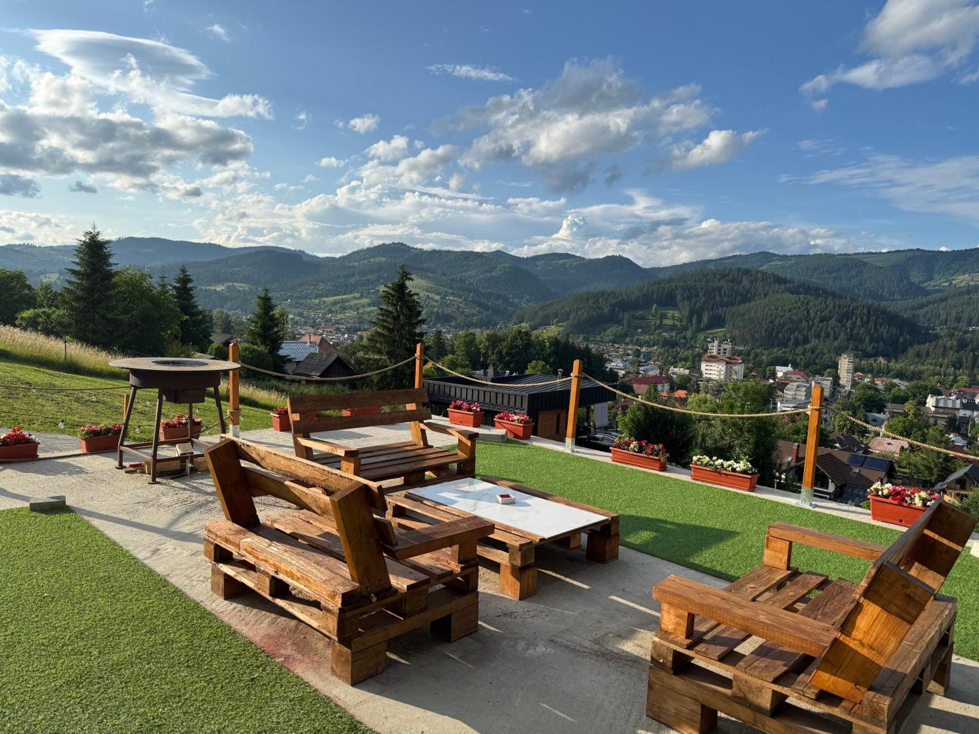 Ambiance Aframe Chalet Campulung Moldovenesc